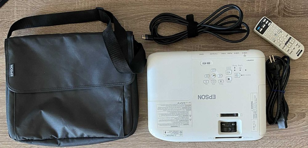 Яскравий проектор Epson EB-X51 (3800 Lm) • Для шкіл та бізнесу