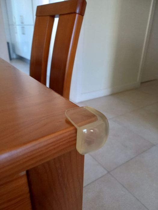 Sete protetores para esquina e canto de móveis