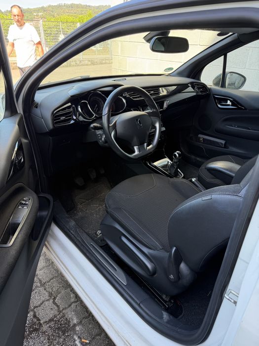 Material Citroen DS3 2012 (Completo 1.500€)