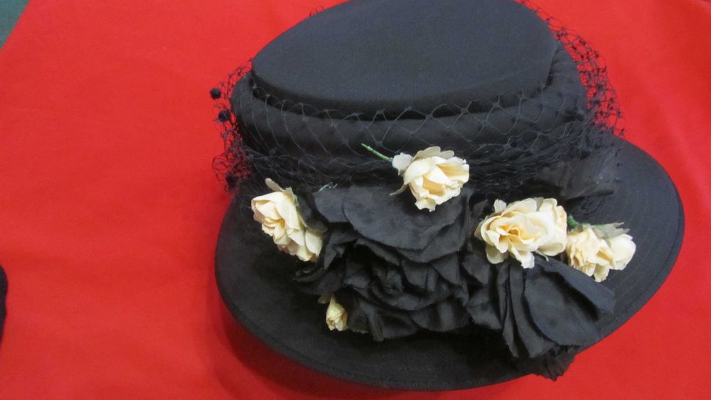 Шляпки винтажные,-2 шт.Англия.