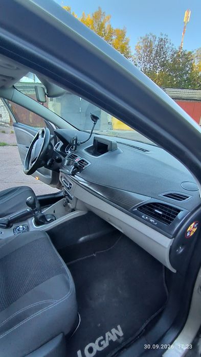 Продам renault megane 2009 года 1.5 дизель