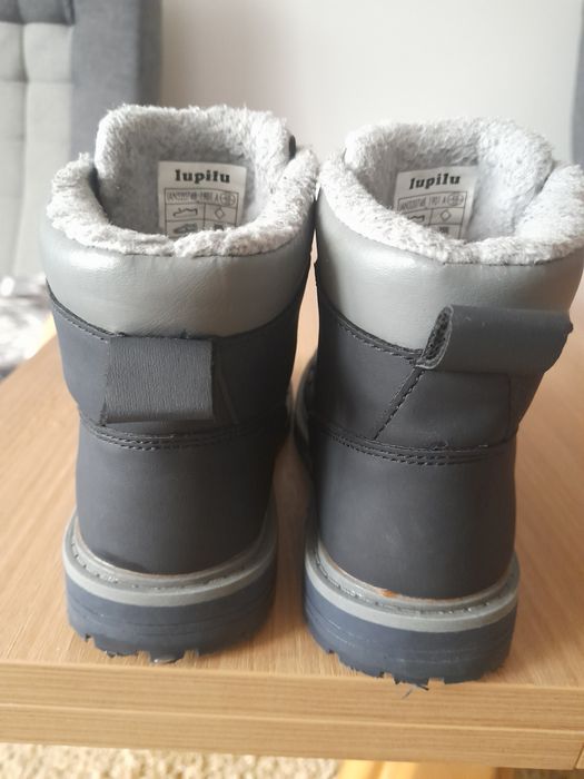 Buty zimowe dla chłopca rozmiar 28