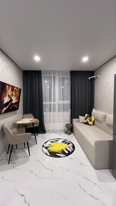 Подобова оренда ЖК Центральний 2 , євро 2-к кв. Ліфт працює завжди!!!