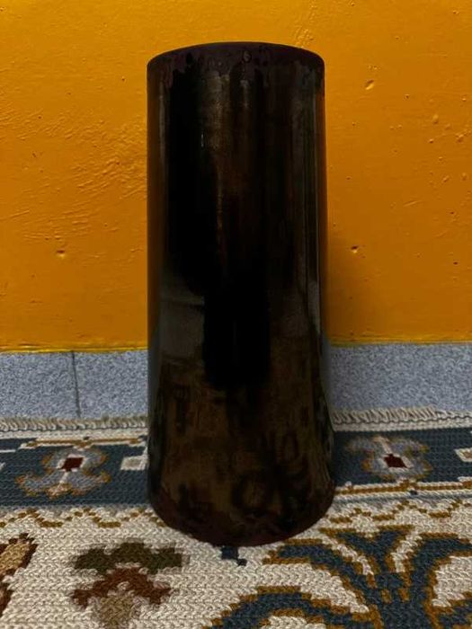 Jarra Alta em Barro Vidrado – Efeito Metal / Ferro – 40 cm