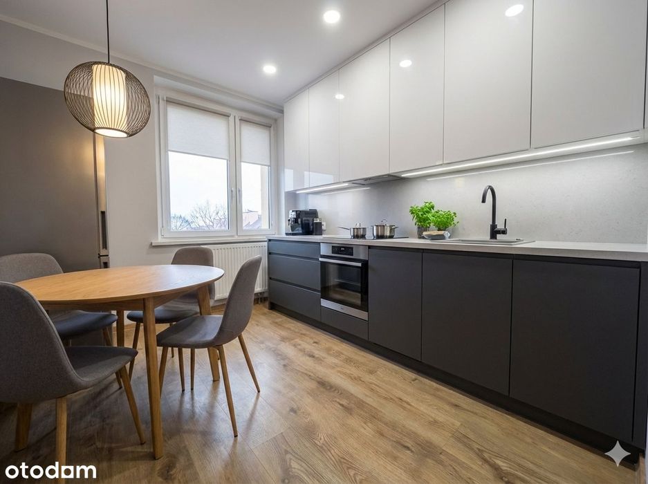 4 przystanki tramwajem od Spodka -300m przystanek-Koniec al.Korfantego