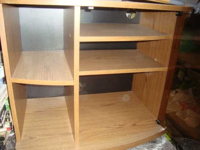 TV mały 26cali +dvd sprzedam.
