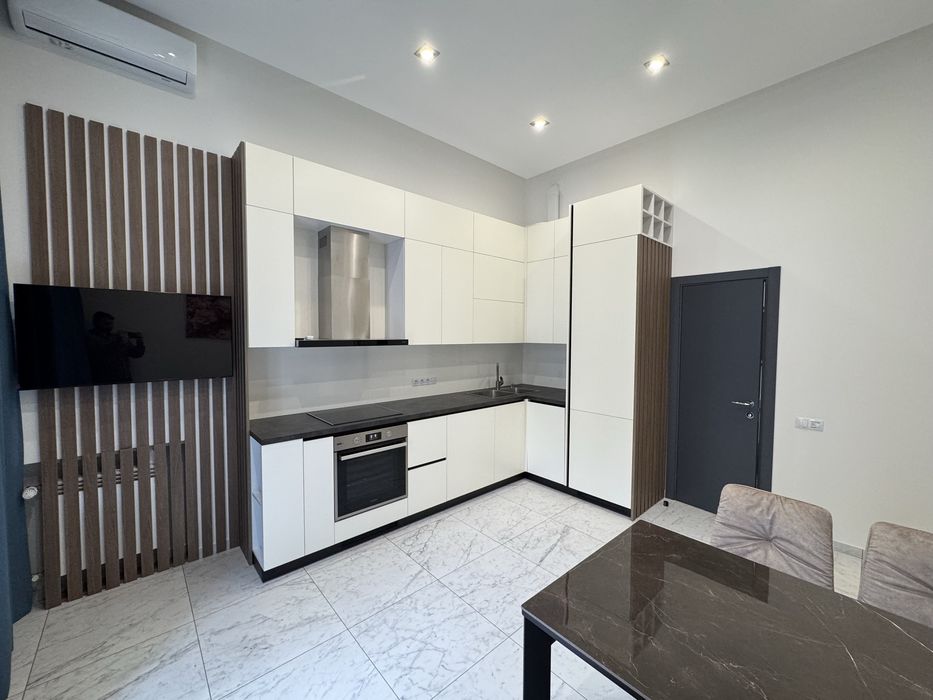 Продаж 2к квартири з новим ремонтом. Шовковична, 23. Ексклюзив.