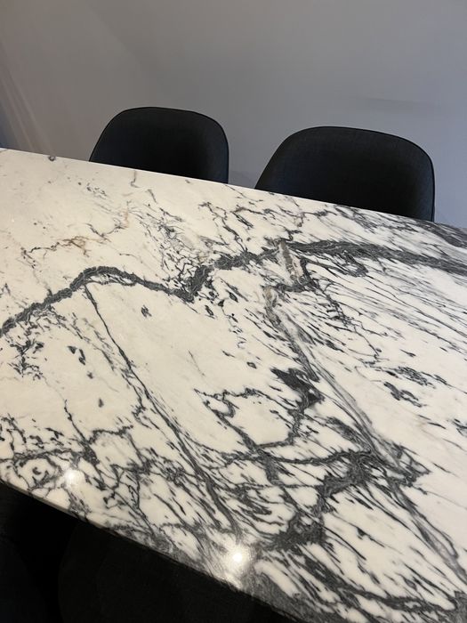 Mesa em Mármore pele tigre 190x90cm 6 lugares