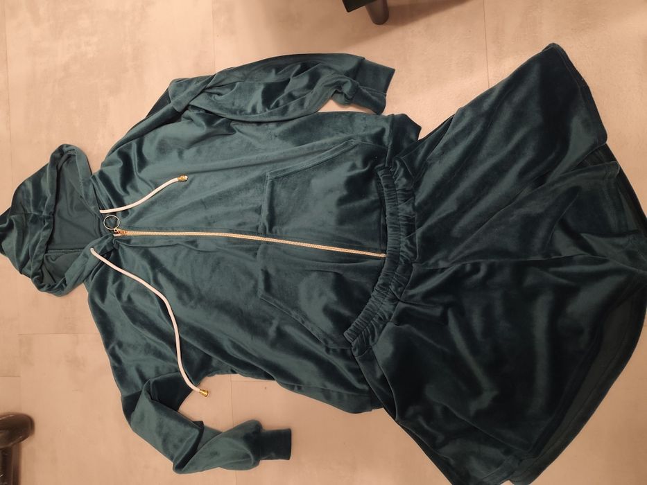 Dres -bluza rozpinana i krótkie spodenki