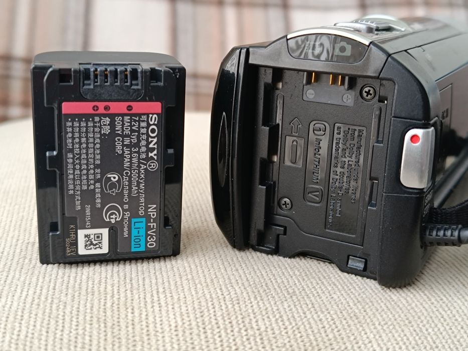 Цифрова відеокамера  SONY DCR-SX45E