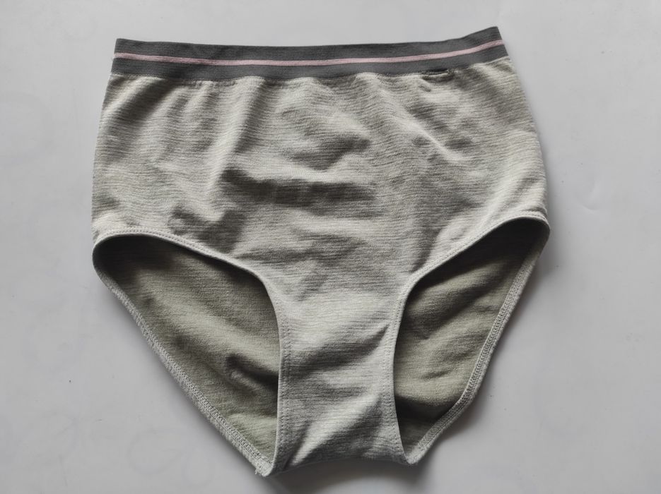 Underwear nowe figi mikrofibra r.M