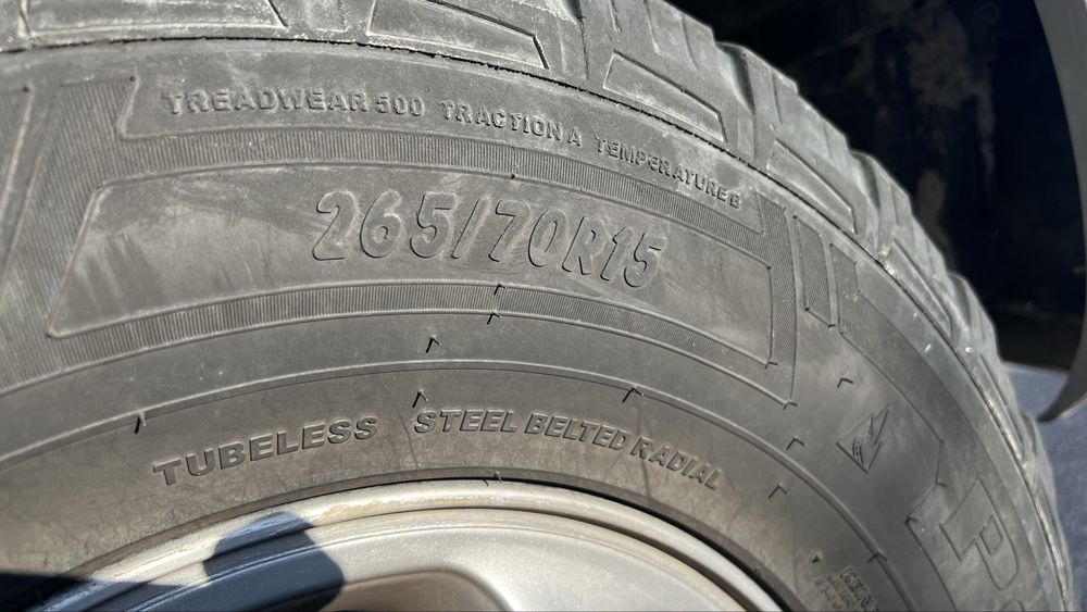 Jantes e pneus 265/70r15 6x139,7