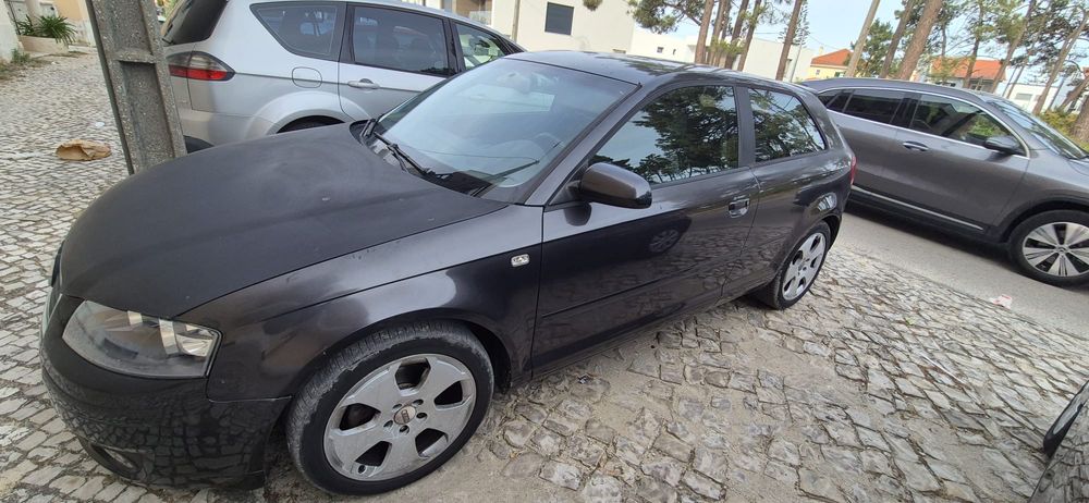 Vende-se Audi  A3 excelente de mecanica