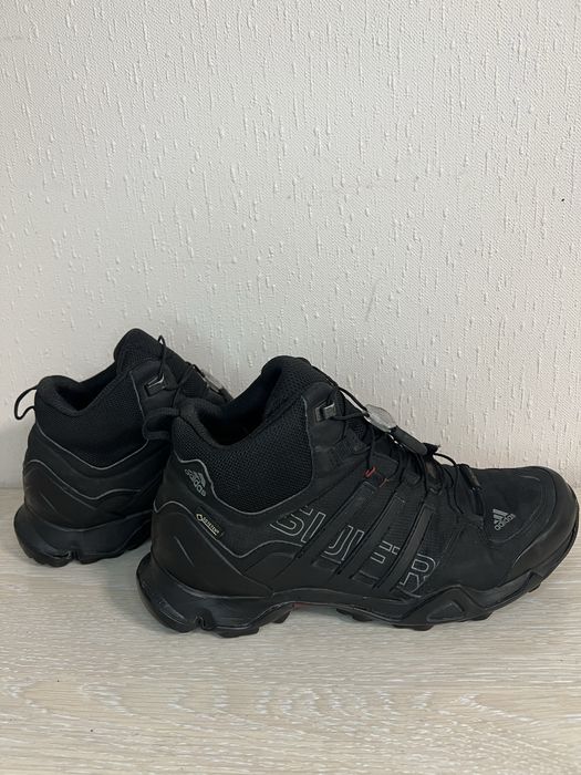 Адідас – Adidas gore - tex