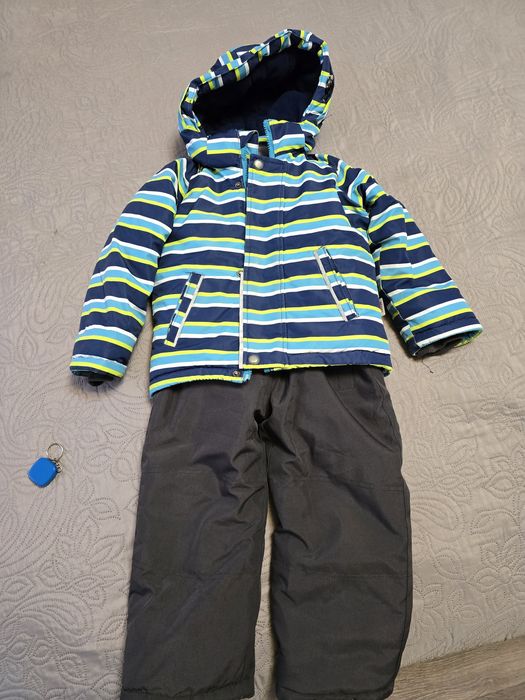 Костюм зимний куртка и полукомбинезон