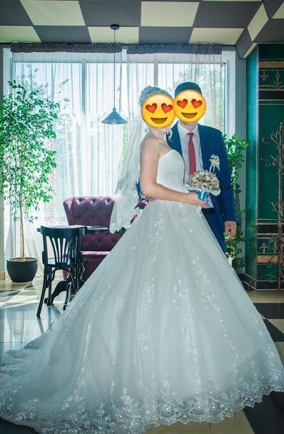 Продам весільну сукню