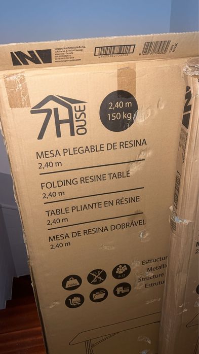 Mesas e cadeiras483111989014046723