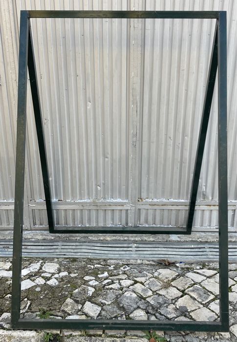 Cavalete em ferro