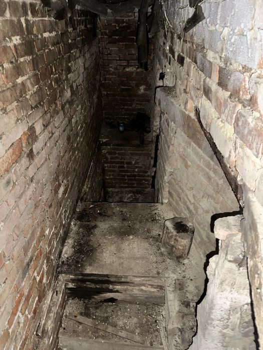 Продам кирпичный гараж браилки