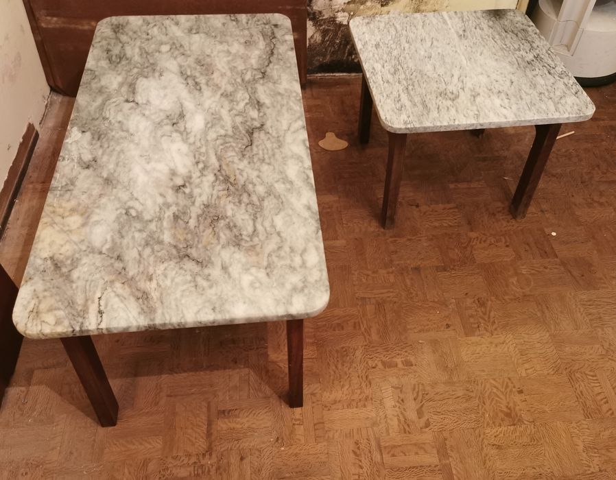 Vendo 2 mesas de mármore