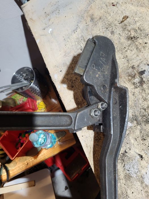 Nożyce do taśmy stalowej SIGNODE CU-25 – sprawne, solidne