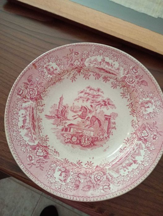 Prato decorativo de loiça