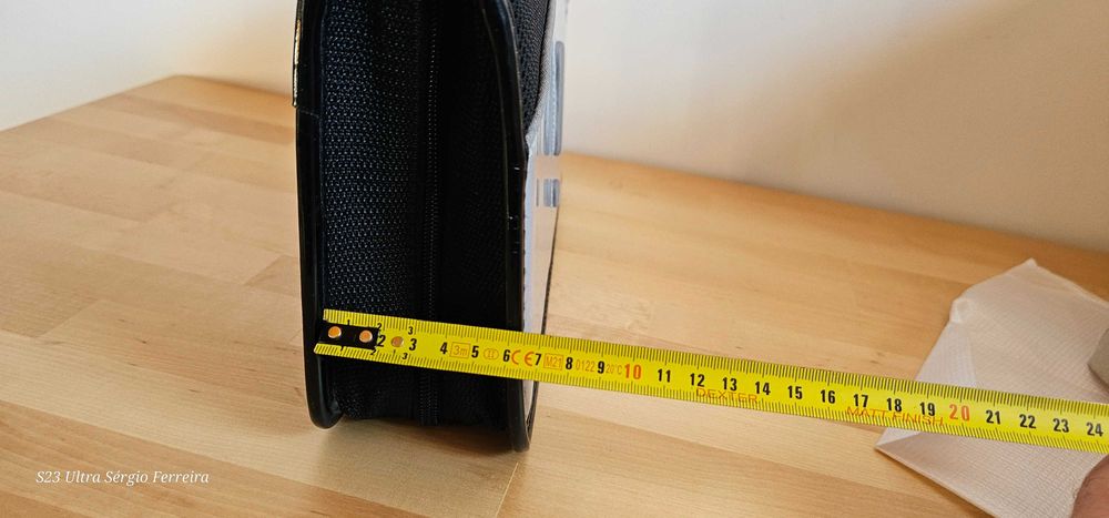 External Hard Drive Case (€9)64172210625923124