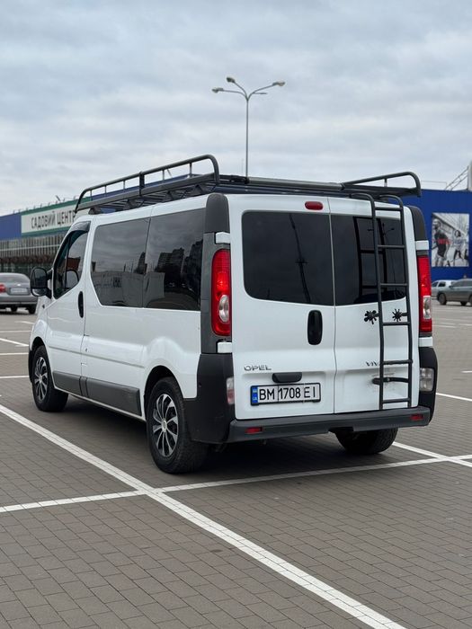 Opel Vivaro 2.0 дизель