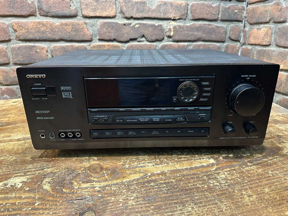 Amplituner Onkyo TX-DS 747