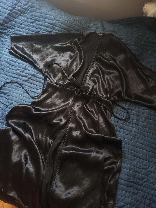 Czarna satynowa szlafrok