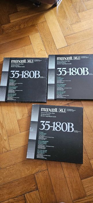 Maxell XL I aluszzpule z oryginalna tasma i pudelkami
