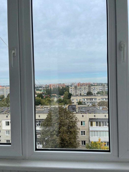 Трикімнатна квартира  район пивзавода Соборна  68 000