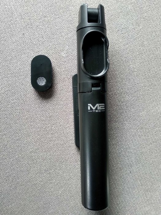 Bezprzewodowy mini selfie stick z pilotem i statywem
