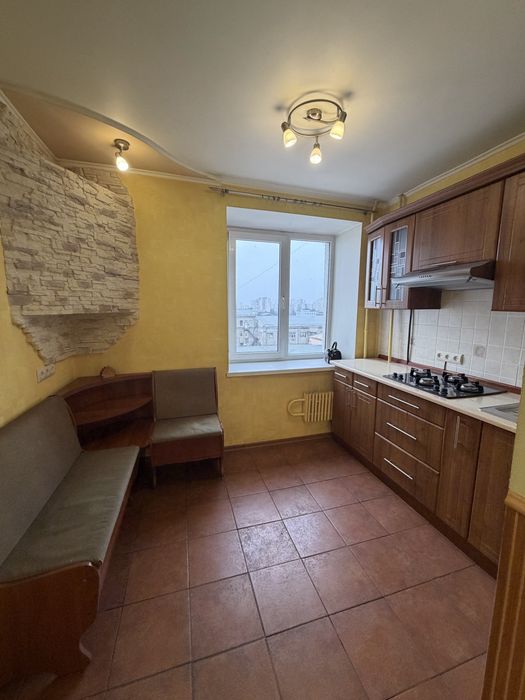 Продам 1 комнатную квартиру.Малышева.