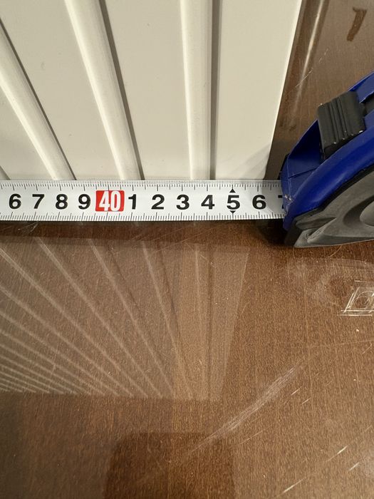 Biała szafka wisząca do łazienki