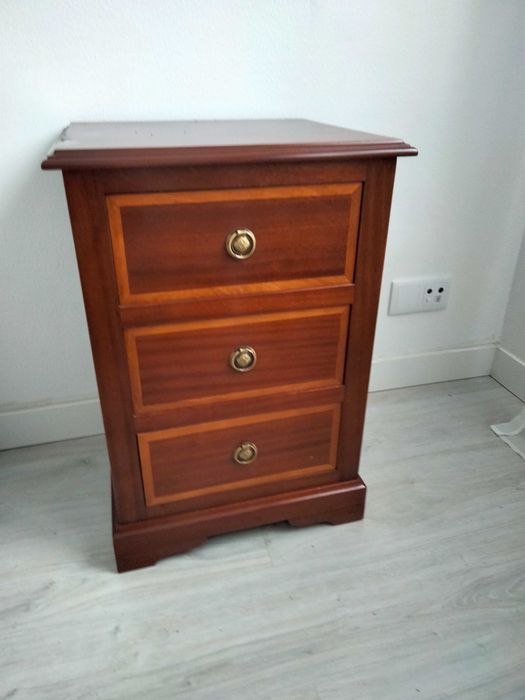 Comoda de quarto + 2 mesas de cabeceira