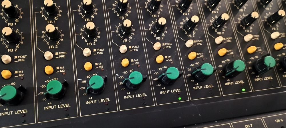 Mikser Yamaha m916 (neve, API, studer)