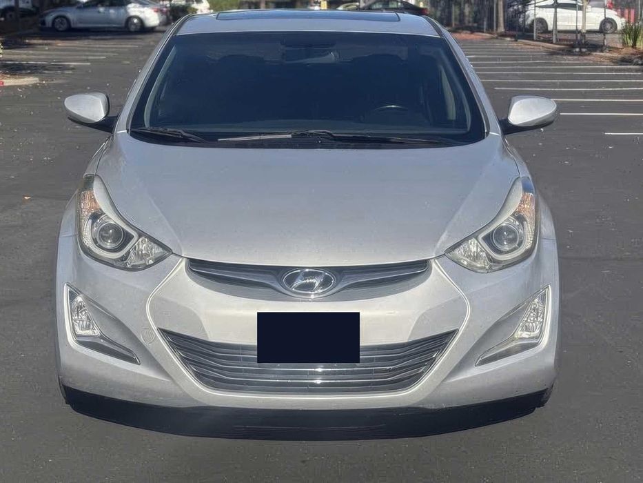 Hyundai Elantra Limited      2015