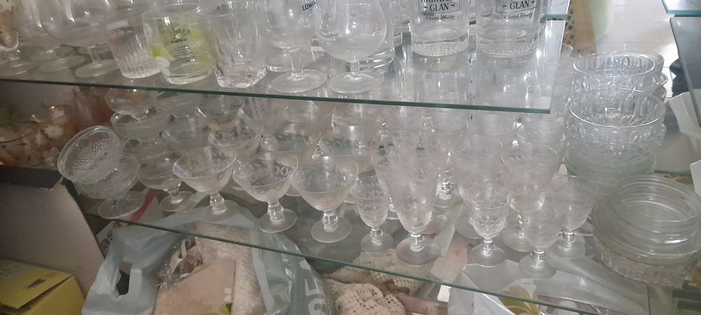 Vários artigos para feiras de usados bom preço