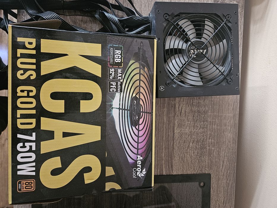 Zasilacz  AeroCool KCAS PLUS GOLD 750W