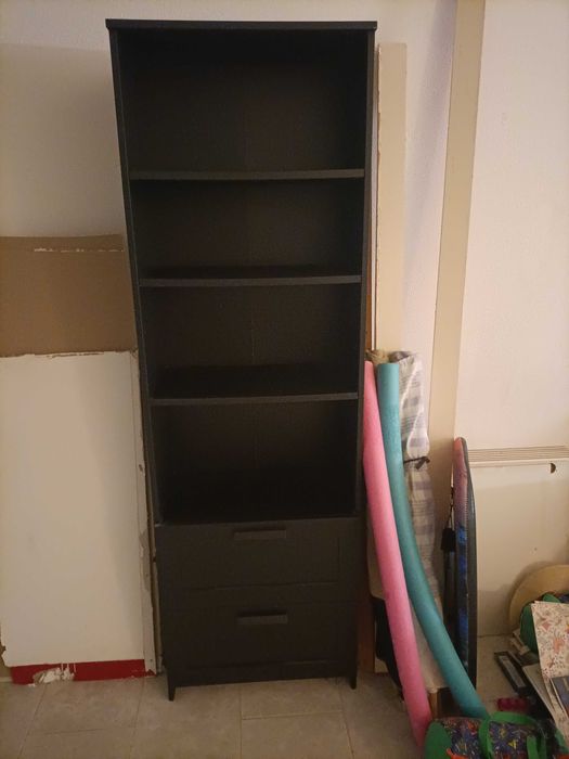 Estante Ikea Brimnes preto