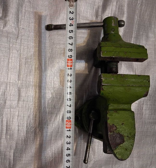 Тиски слесарные. Производство Ссср