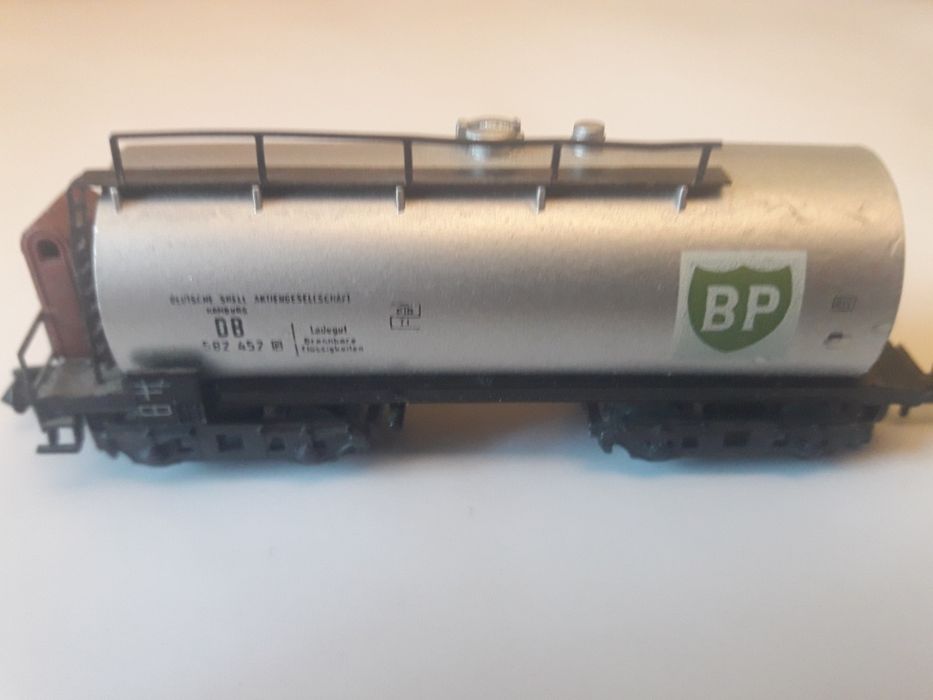 Вагони німецької фірми PIKO N 9 мм.