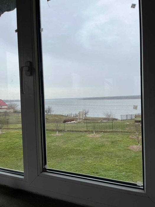 Продам 2- х поверховий будинок  з шикарним видом