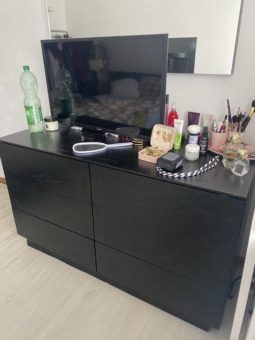 Cómoda em Madeira Maciça - Bom estado