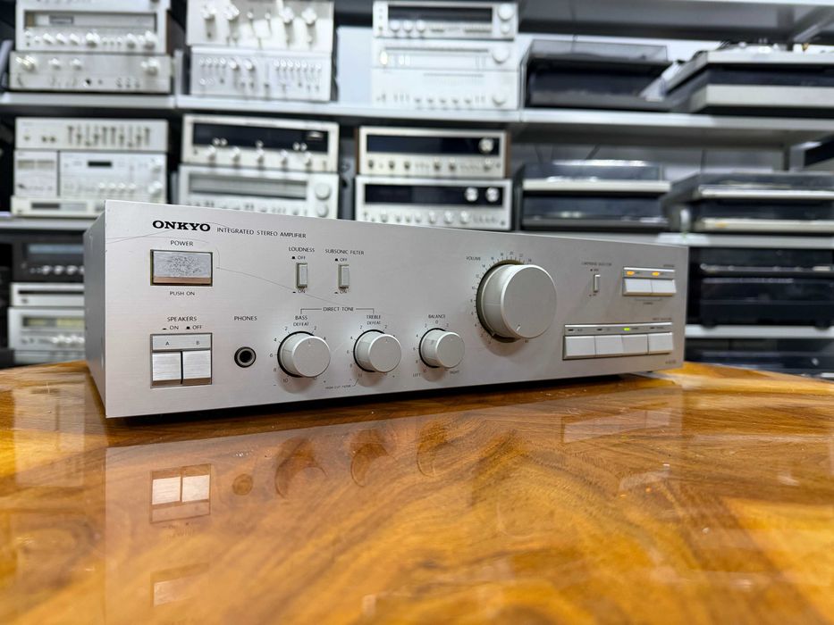 Wzmacniacz Onkyo A-8230 Audio Room