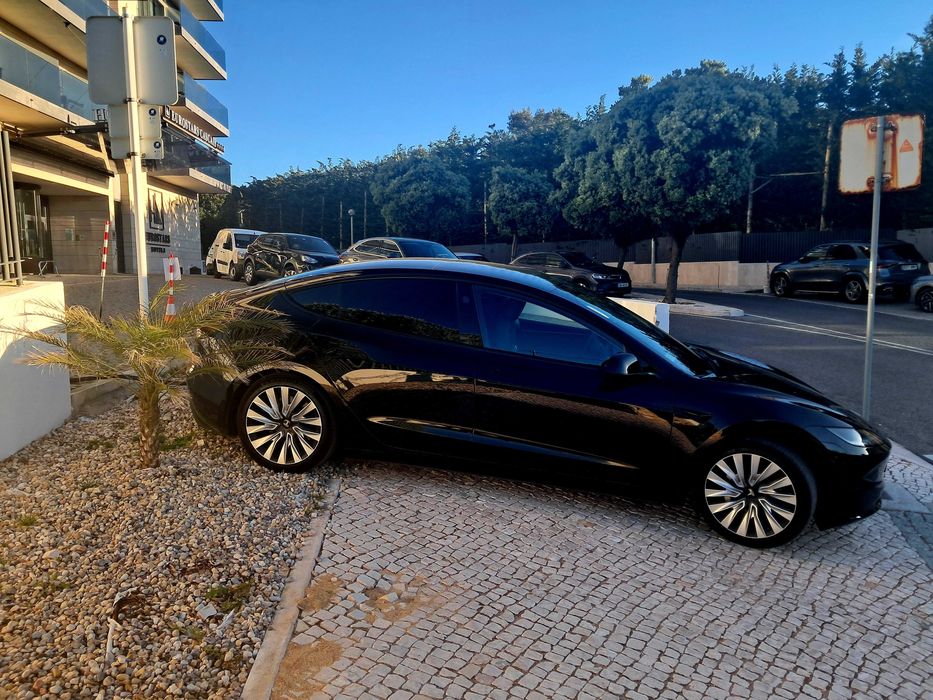 Tesla Model 3 Highland Standard (Tração Traseira)