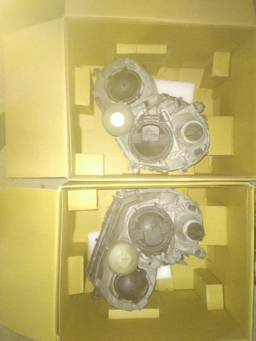 Faróis Mercedes-Benz C220 w203