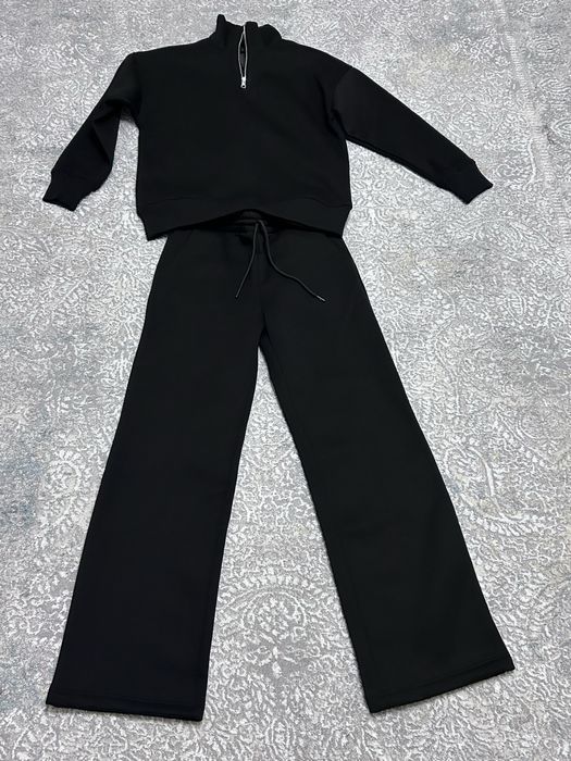 Костюм жіночий чорний
