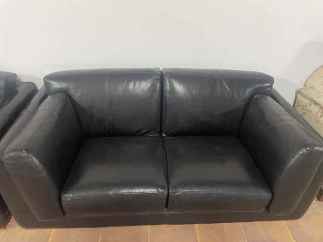 Sofas pretos de pele (quase novos)